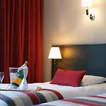 Le Manoir Hotel